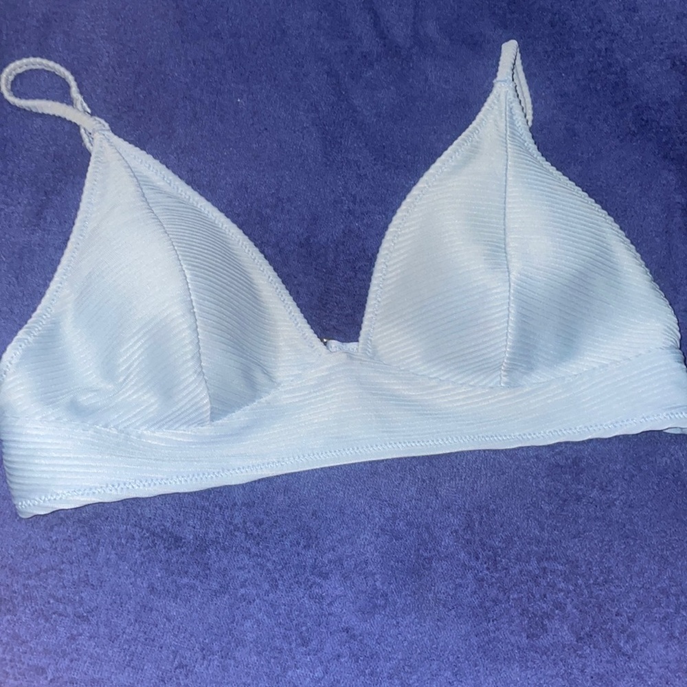 5/$15 closet clean-out Old Navy XL blue bikini top